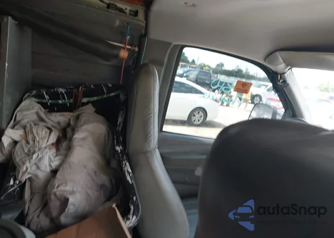 2006 Chevrolet Express Work Van from USA, damaged, VIN 1GCGG25V361262091